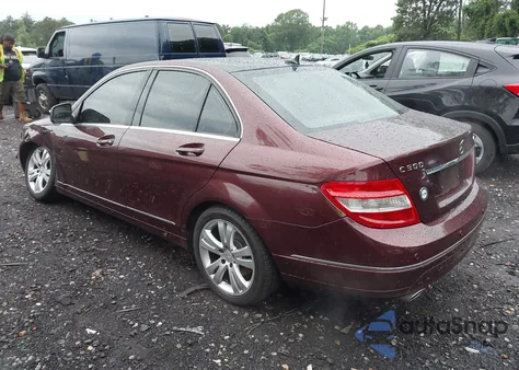 2008 Mercedes-Benz C 300 Luxury 4Matic/Sport 4Matic из США, поврежденный, VIN WDDGF81X28F061629